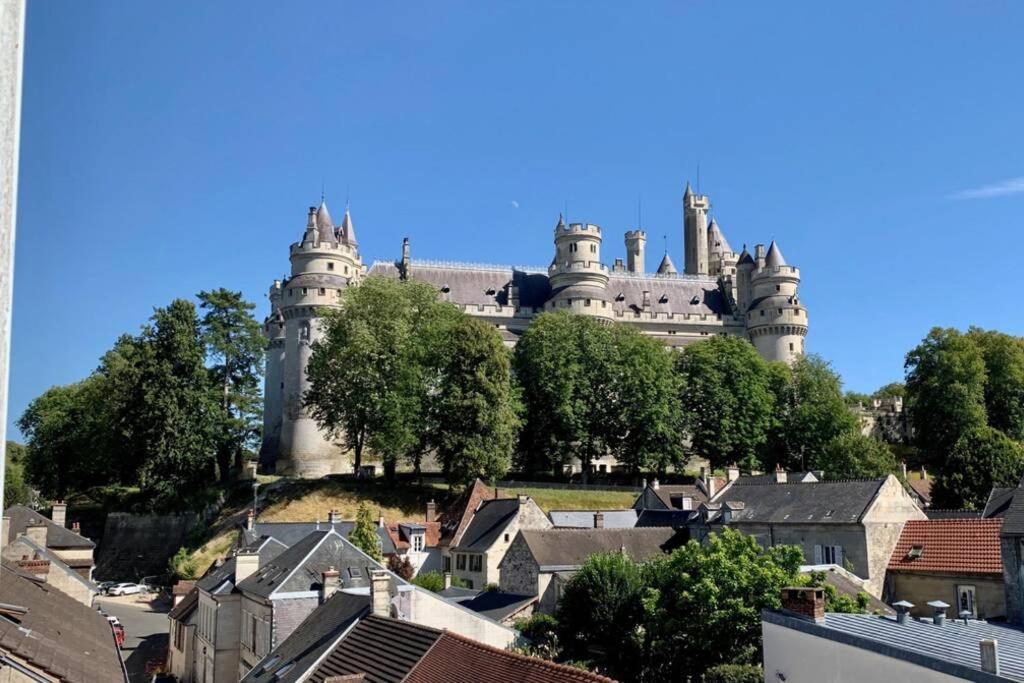 Appartement Vintage Avec Vue Sur Le Chateau Pierrefonds Luaran gambar